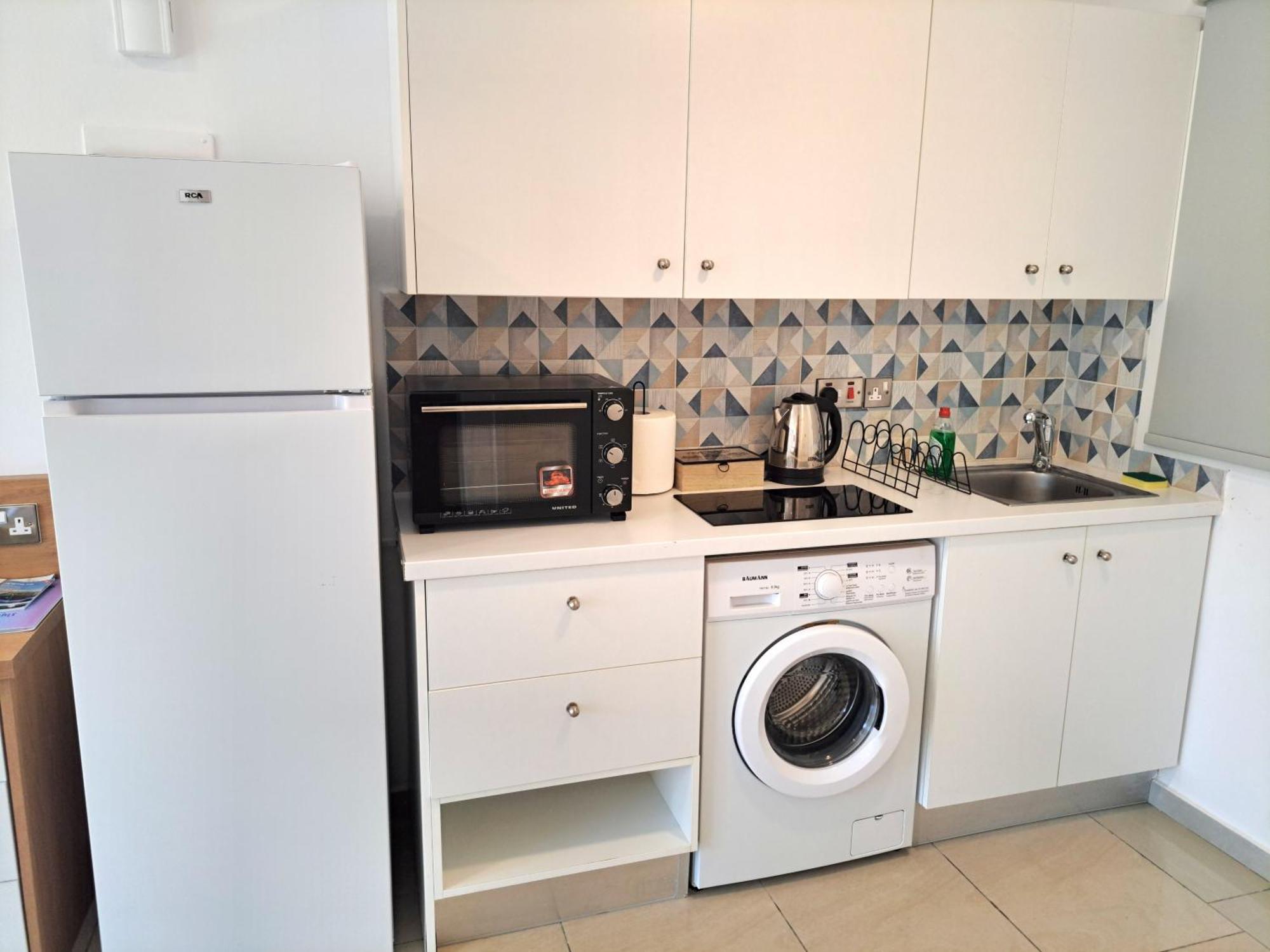 Apartment Tranquil Retreat Margarita Gardens Studio- Walking Distance From The *