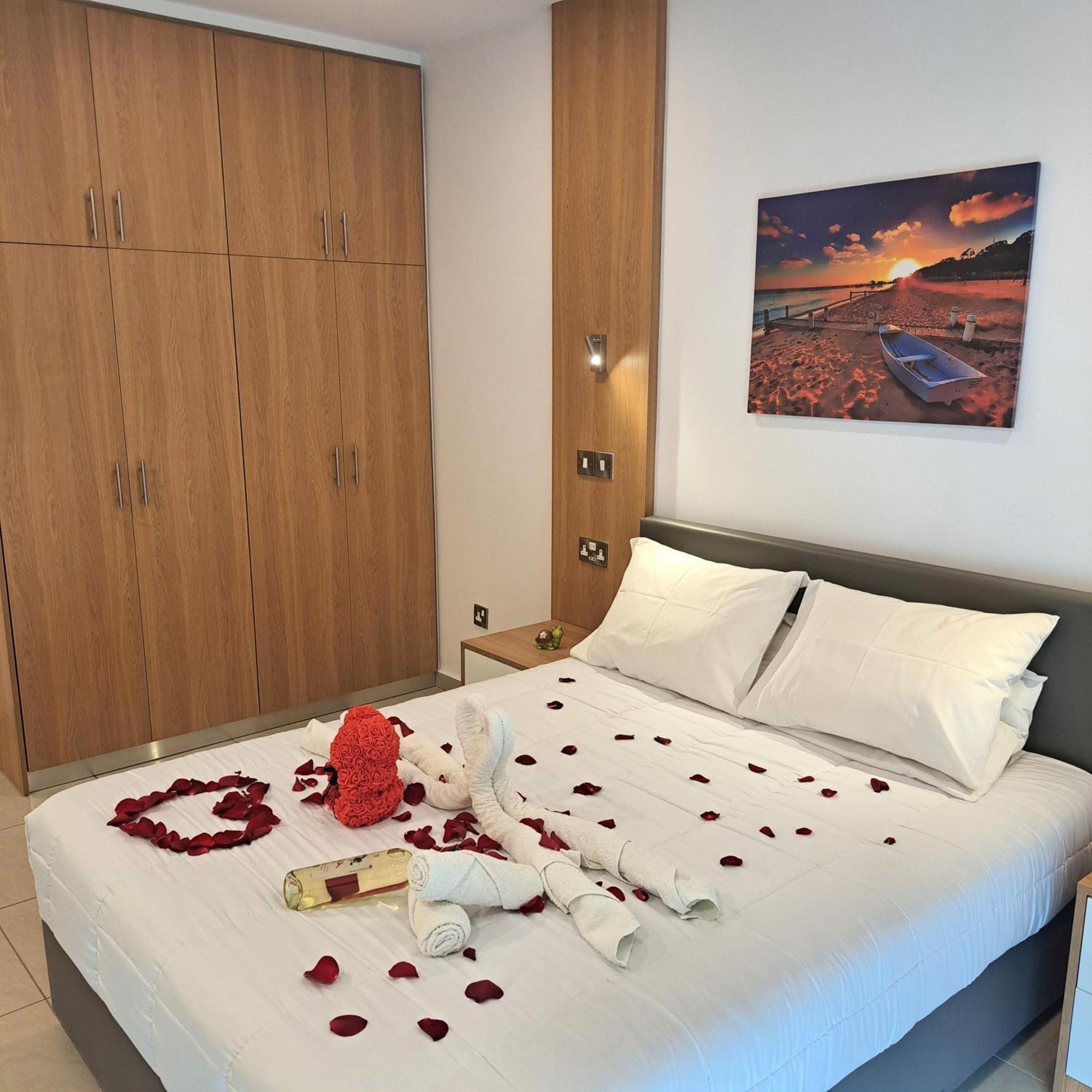 Apartment Tranquil Retreat Margarita Gardens Studio- Walking Distance From The *