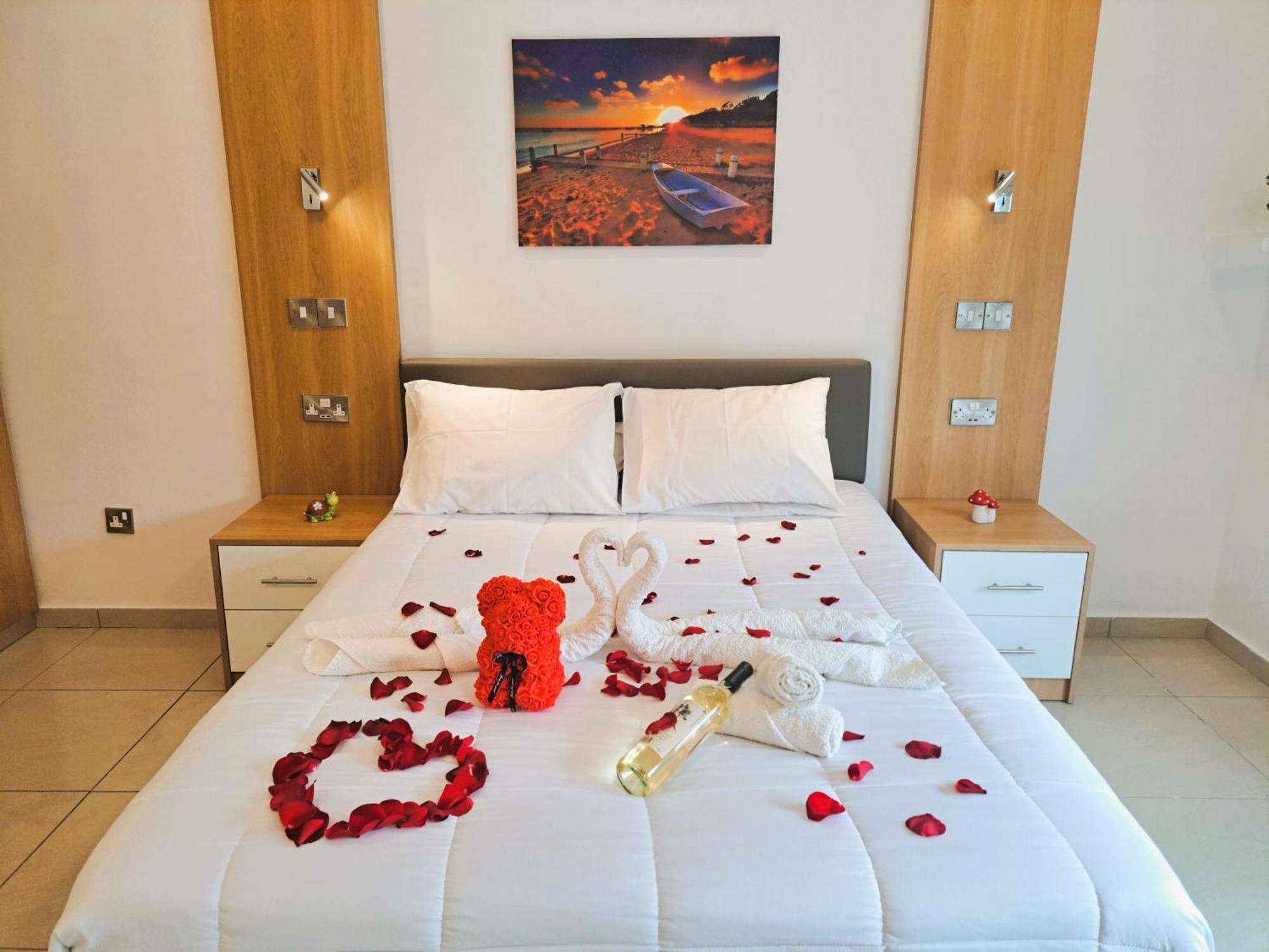 Apartment Tranquil Retreat Margarita Gardens Studio- Walking Distance From The